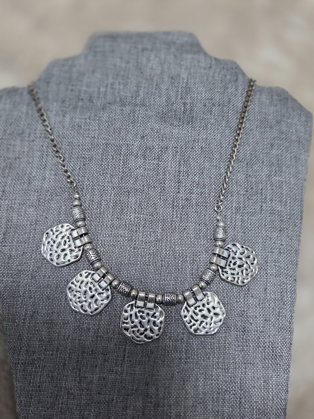 Silver Tone Filigree Disc Collar Necklace